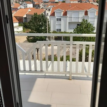 Hari 2 Appartamento Ivanica